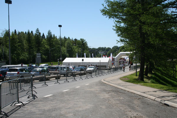 JLV2009_001.jpg